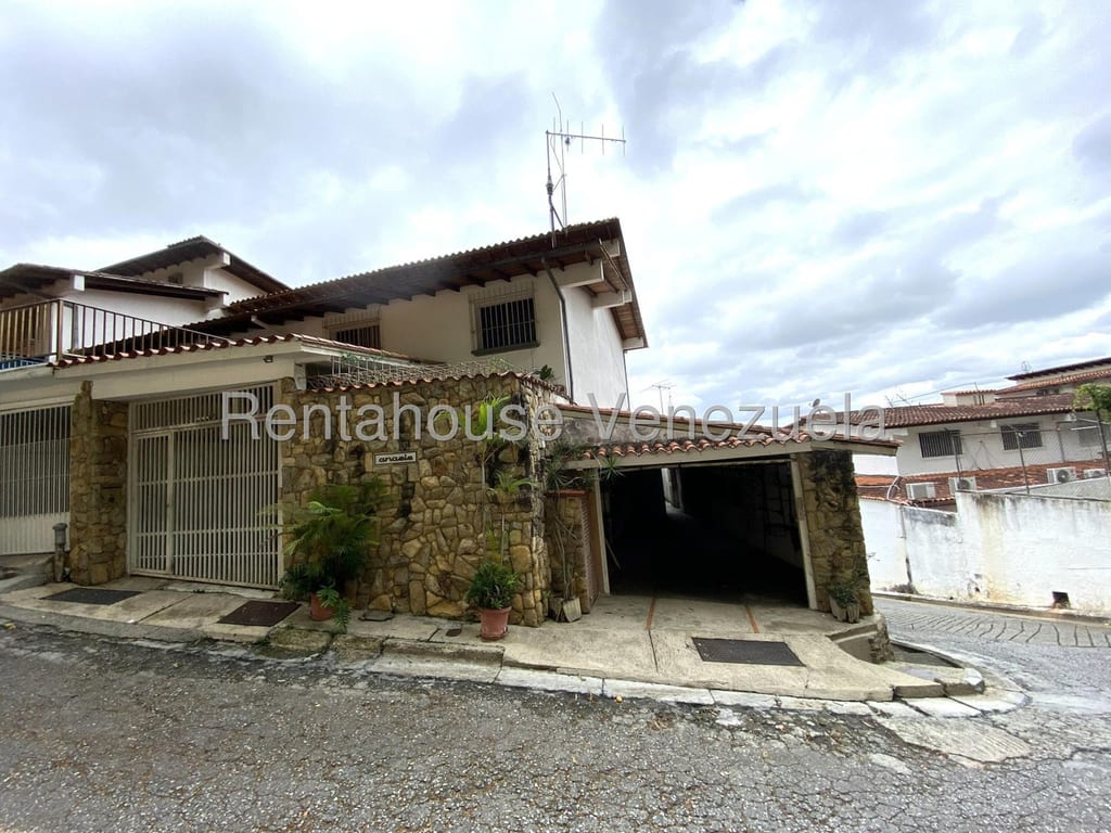 Casa en venta de 4 hab. y 269 m² en Terrazas del Club Hipico, Caracas