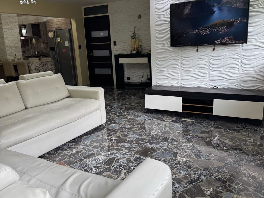 Apartamento en venta de 4 hab. y 174 m² en Caracas