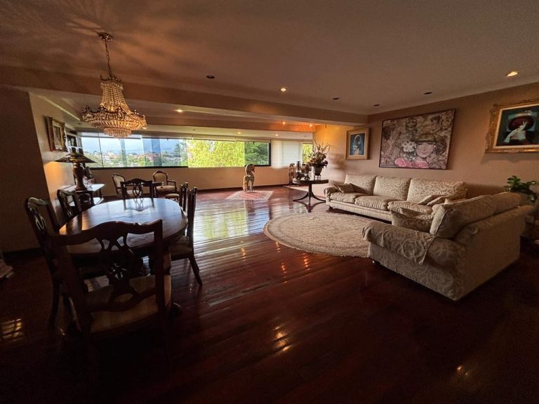 Apartamento en venta de 4 hab. y 424 m² en Alto Hatillo, Caracas