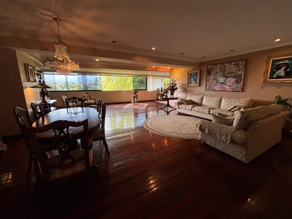 Apartamento en venta de 4 hab. y 424 m² en Alto Hatillo, Caracas
