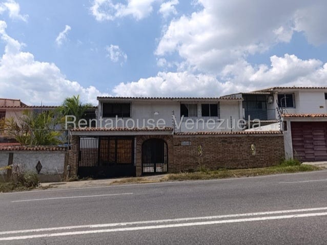 Casa en venta de 5 hab. y 323 m² en Macaracuay, Caracas