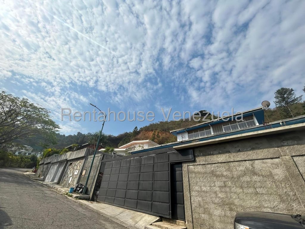 Casa en venta de 4 hab. y 804 m² en Prados Del Este, Caracas