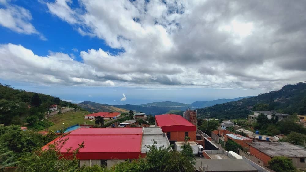 Casa en venta de 9 hab. y 390 m² en El Junquito, Caracas