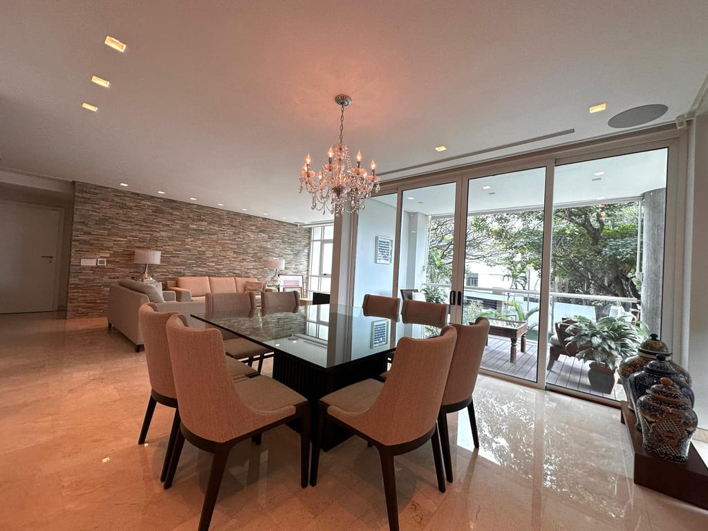 Apartamento en venta de 3 hab. y 220 m² en La Castellana, Caracas