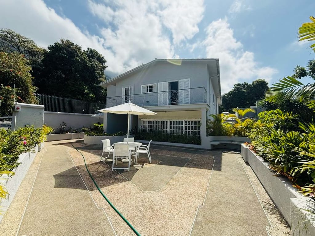 Casa en venta de 6 hab. y 650 m² en Altamira, Caracas