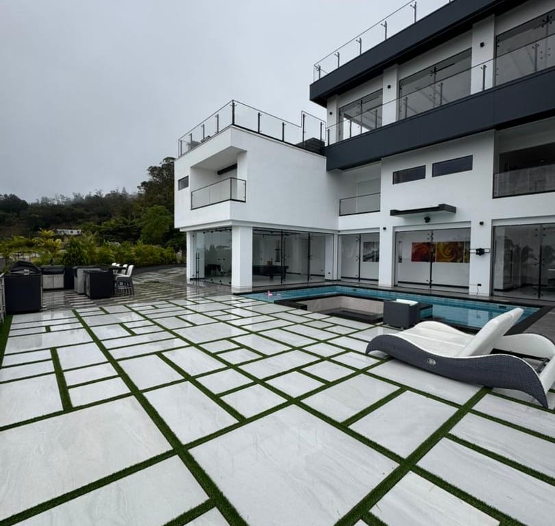 Casa en venta de 6 hab. y 1.700 m² en Alto Hatillo, Caracas
