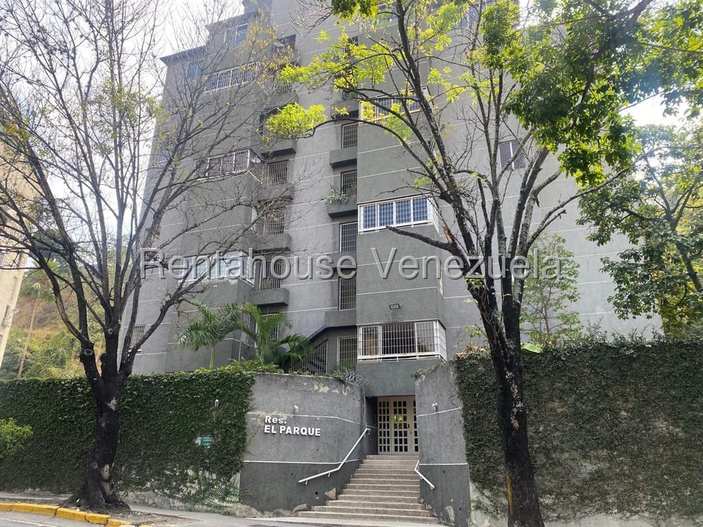 Apartamento en venta de 5 hab. y 305 m² en Caurimare, Caracas