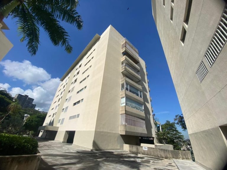 Apartamento en venta de 3 hab. y 360 m² en Chulavista, Caracas