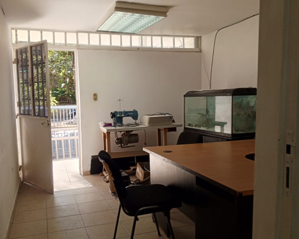Local comercial en alquiler de 100 m² en Colinas de Bello Monte, Caracas