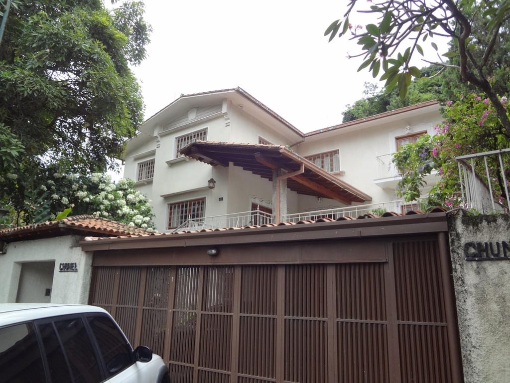 Casa en venta de 6 hab. y 900 m² en San Román, Caracas
