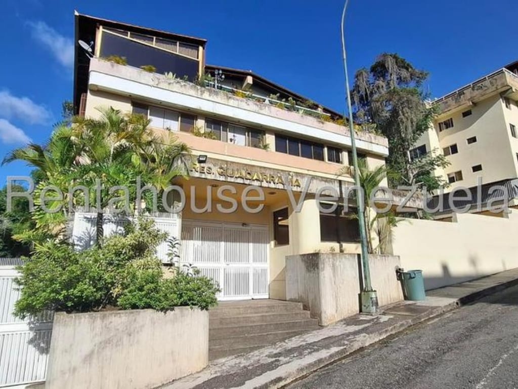 Apartamento en venta de 3 hab. y 158 m² en Urb. Miranda, Caracas