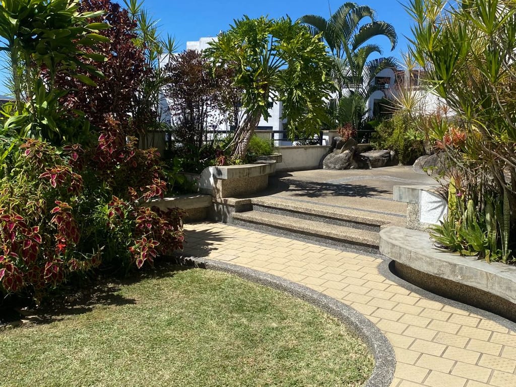 Casa en venta de 5 hab. y 680 m² en Los Samanes, Caracas