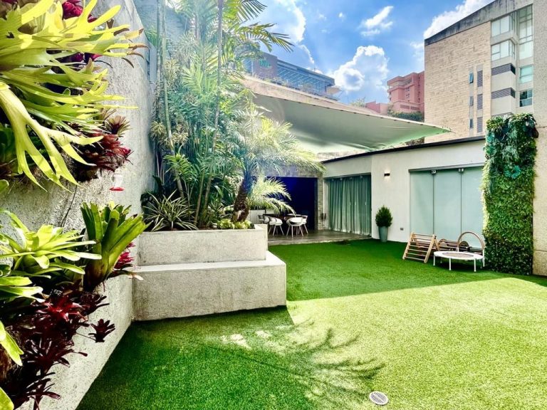 Apartamento en venta de 3 hab. y 265 m² en Lomas del Sol, Caracas · Ref. CV5921