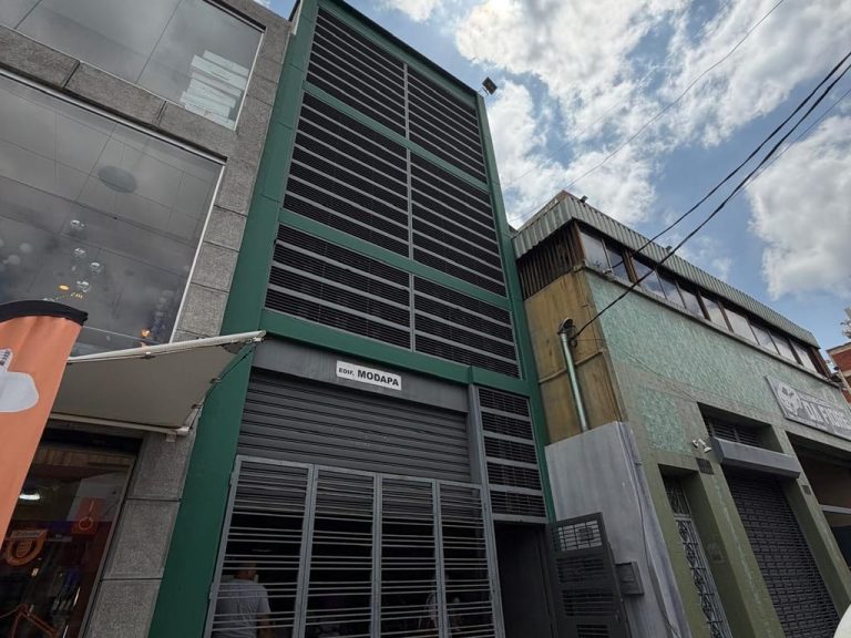 Edificio en venta de 351 m² en Boleíta Sur, Caracas