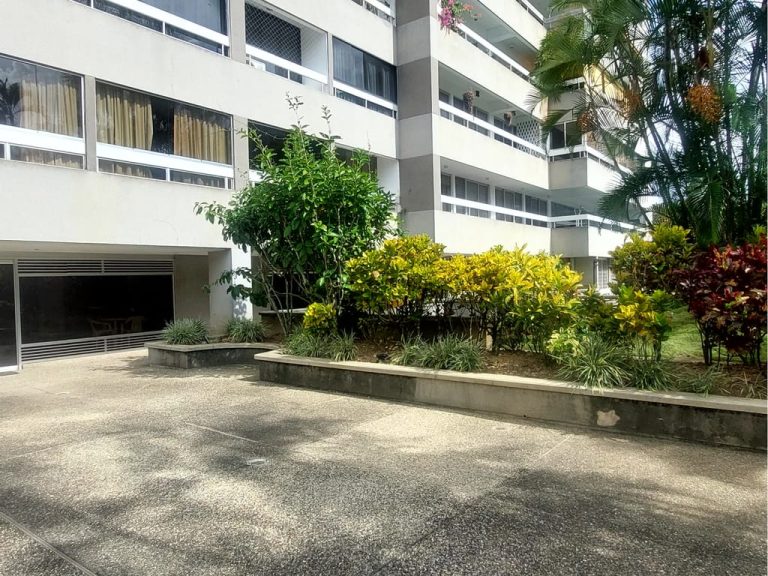 Apartamento en venta de 4 hab. y 278 m² en Chulavista, Caracas