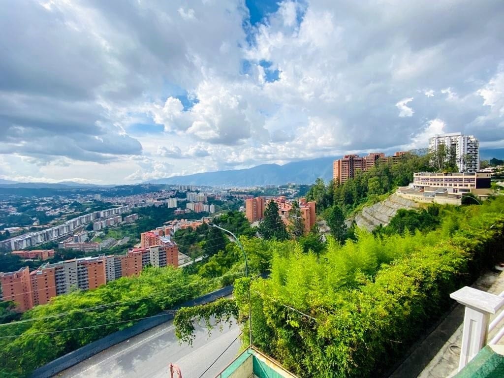 Casa en venta de 4 hab. y 540 m² en Los Naranjos (del Cafetal), Caracas