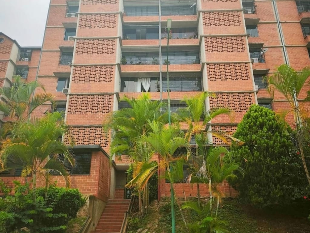 Apartamento en Urbanización Terrazas de Guaicoco., Caracas