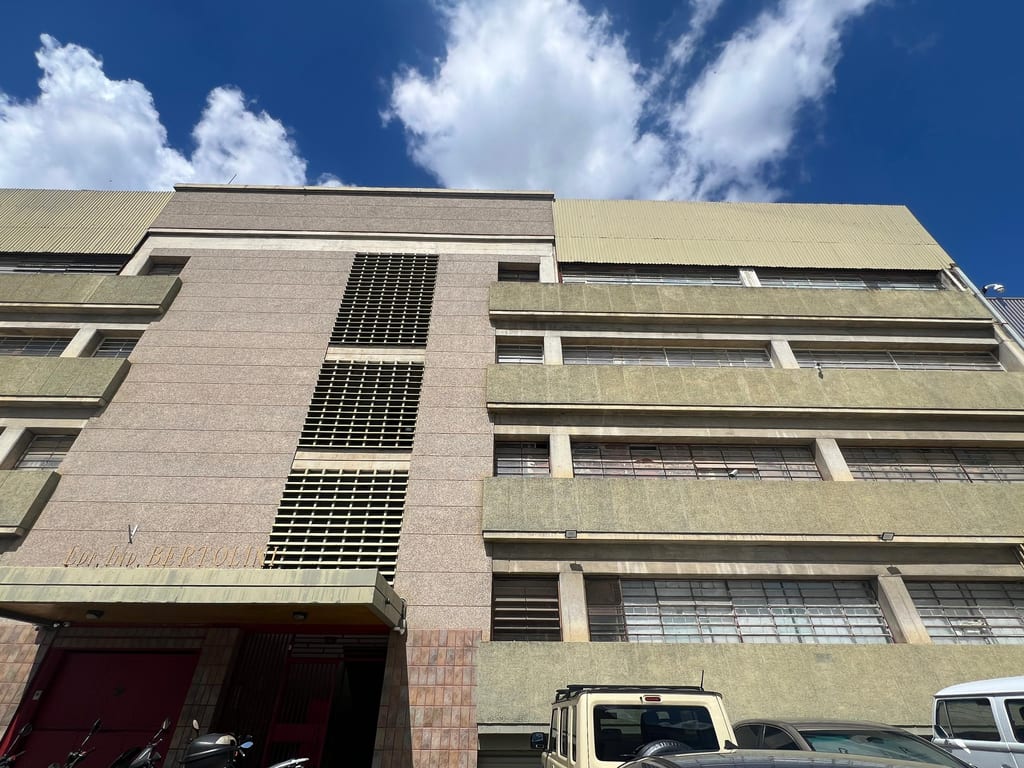Local comercial en alquiler de 755 m² en Boleíta Norte, Caracas