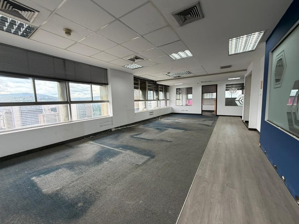 Oficina en alquiler de 295 m² en Altamira, Caracas