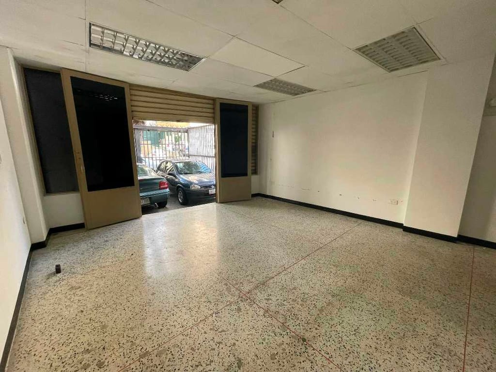 Local comercial en alquiler de 38 m² en Colinas de Bello Monte, Caracas