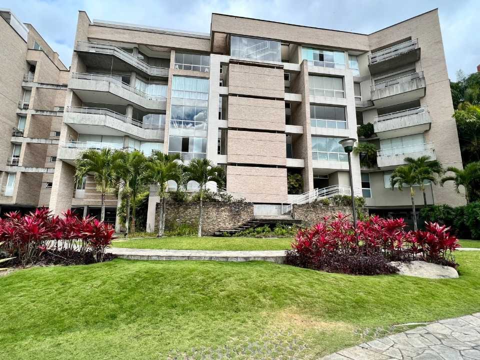 Apartamento en venta de 7 hab. y 650 m² en Los Palos Grandes, Caracas · Ref. CV5982