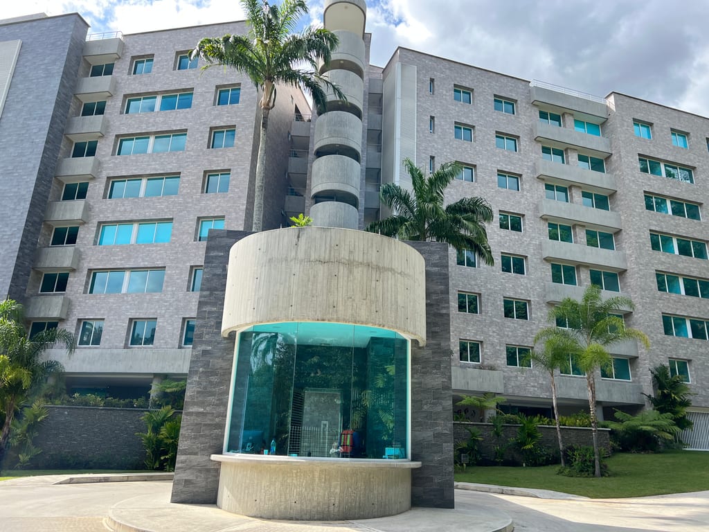 Apartamento en venta de 6 hab. y 500 m² en Los Chorros, Caracas