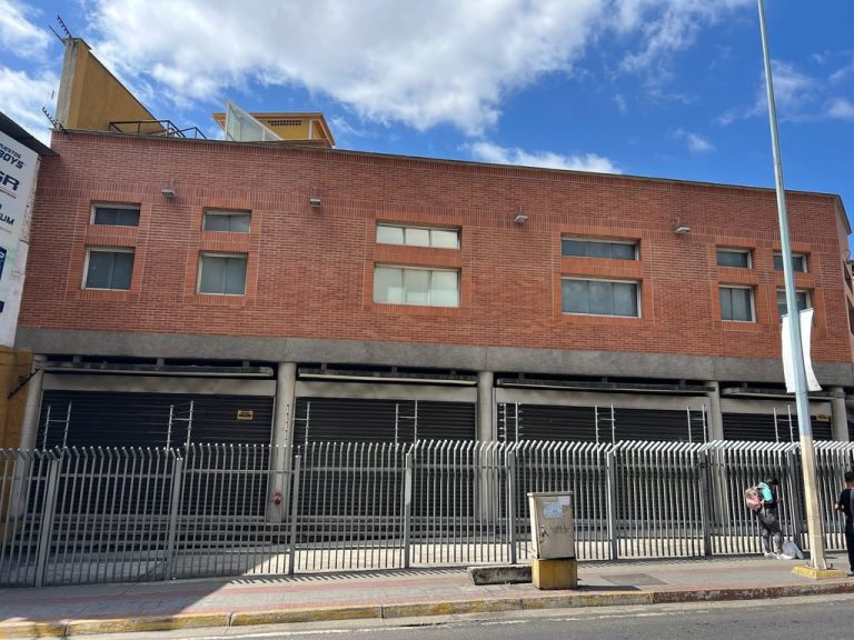 Local comercial en venta de 1.500 m² en Caracas, Caracas