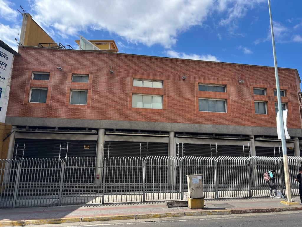 Local comercial en venta de 1.500 m² en Caracas, Caracas