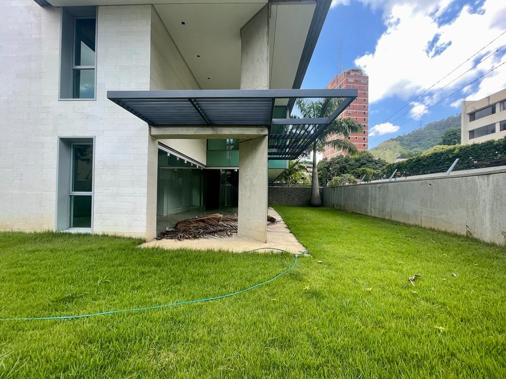 Apartamento en venta de 4 hab. y 635 m² en Altamira, Caracas