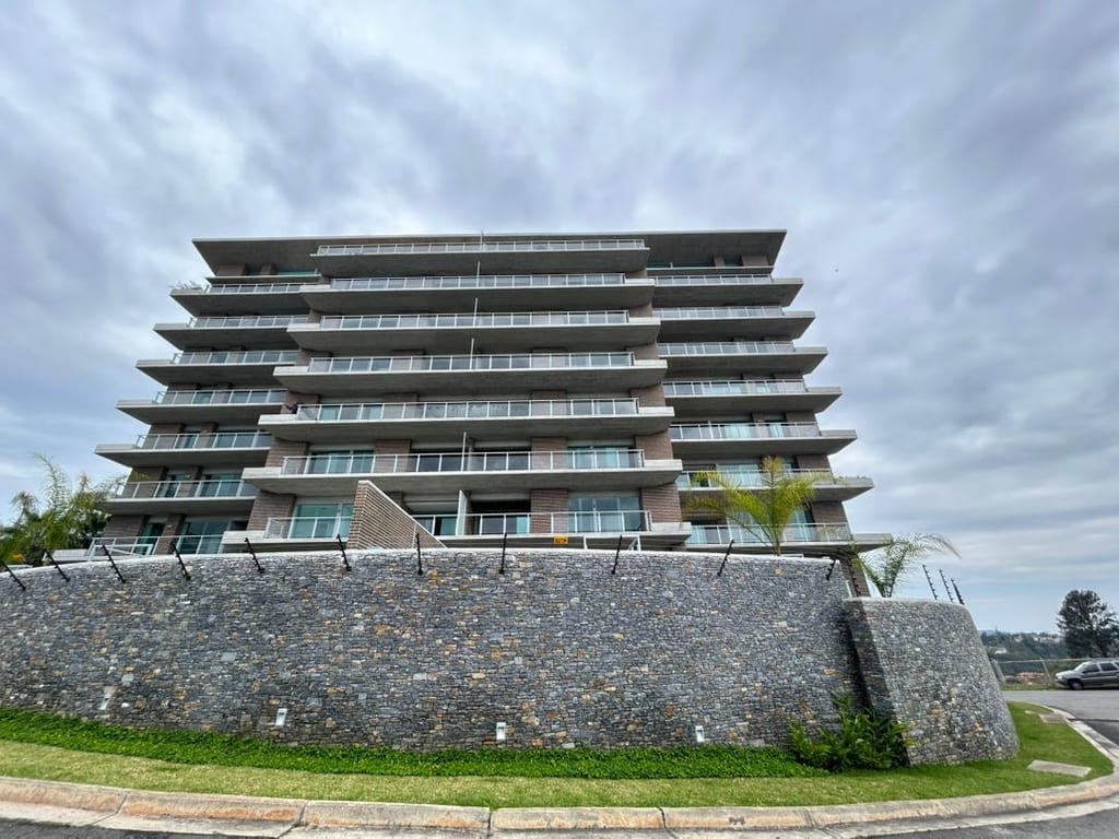Apartamento en venta de 2 hab. y 140 m² en Alto Hatillo, Caracas