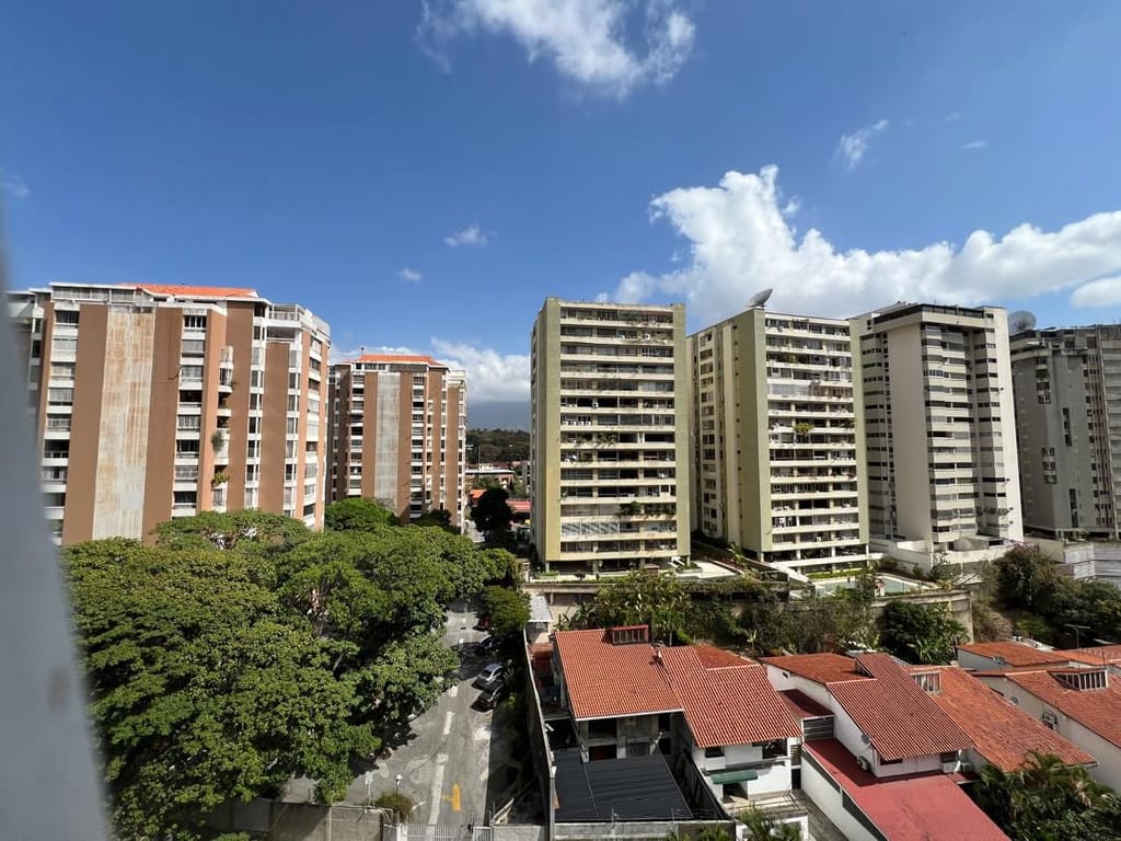 Apartamento en venta de 2 hab. y 135 m² en Santa Fe Sur, Caracas