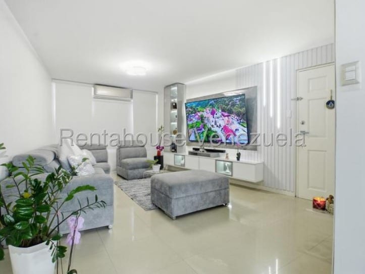 Apartamento en venta de 3 hab. y 104 m² en Santa Fe, Caracas