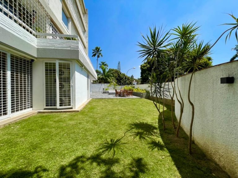 Apartamento en venta de 3 hab. y 671 m² en Alta Florida, Caracas