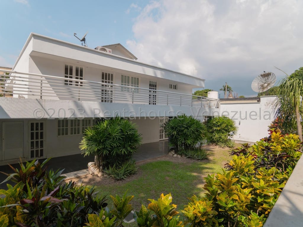 Casa en venta de 4 hab. y 750 m² en Prados Del Este, Caracas