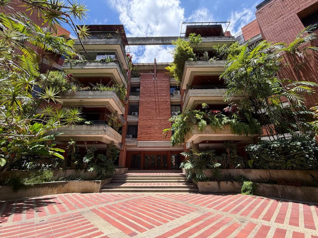 Apartamento en alquiler de 3 hab. y 275 m² en Sebucán, Caracas