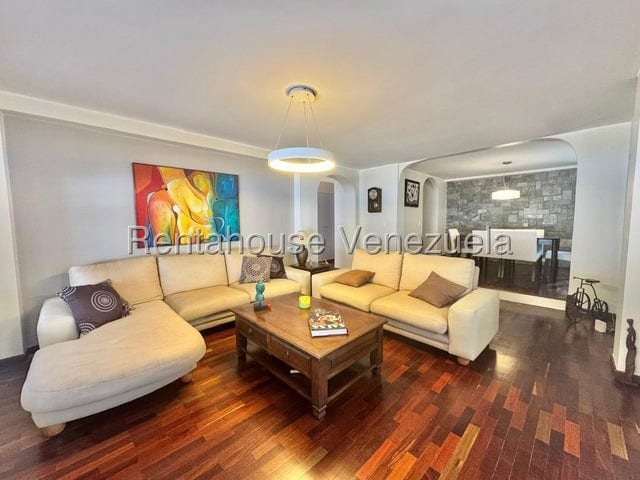Casa en venta de 4 hab. y 253 m² en La Boyera, Caracas