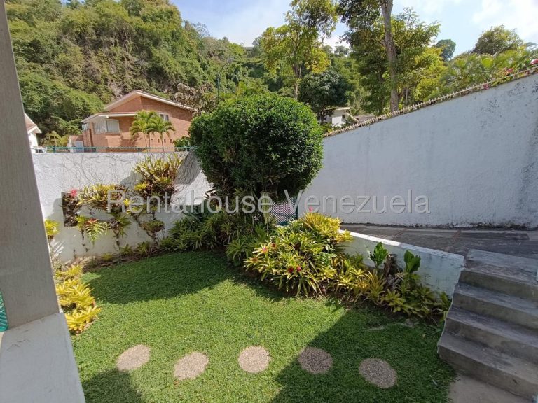 Casa de 646 m² con 5 habitaciones en Santa Marta, Caracas