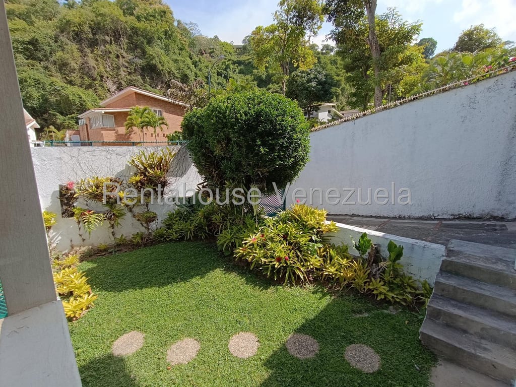 Casa en venta de 5 hab. y 646 m² en Santa Marta, Caracas