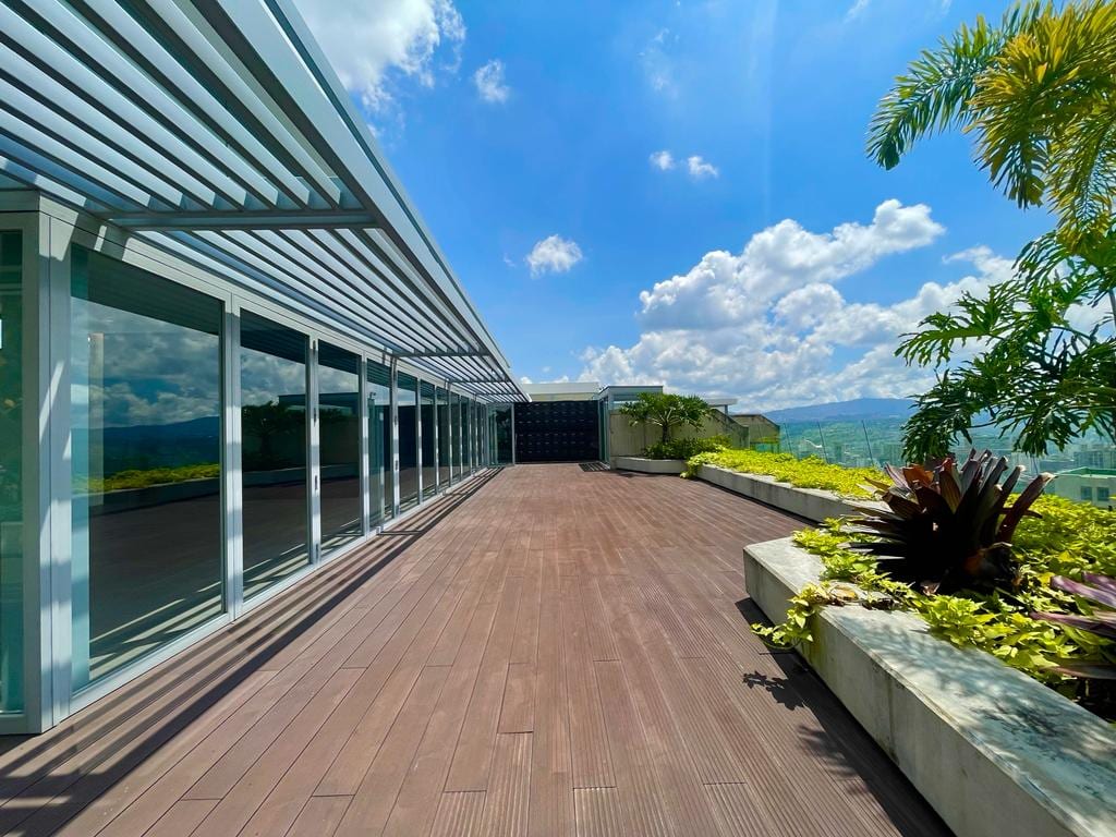 Apartamento en venta de 6 hab. y 794 m² en Altamira, Caracas