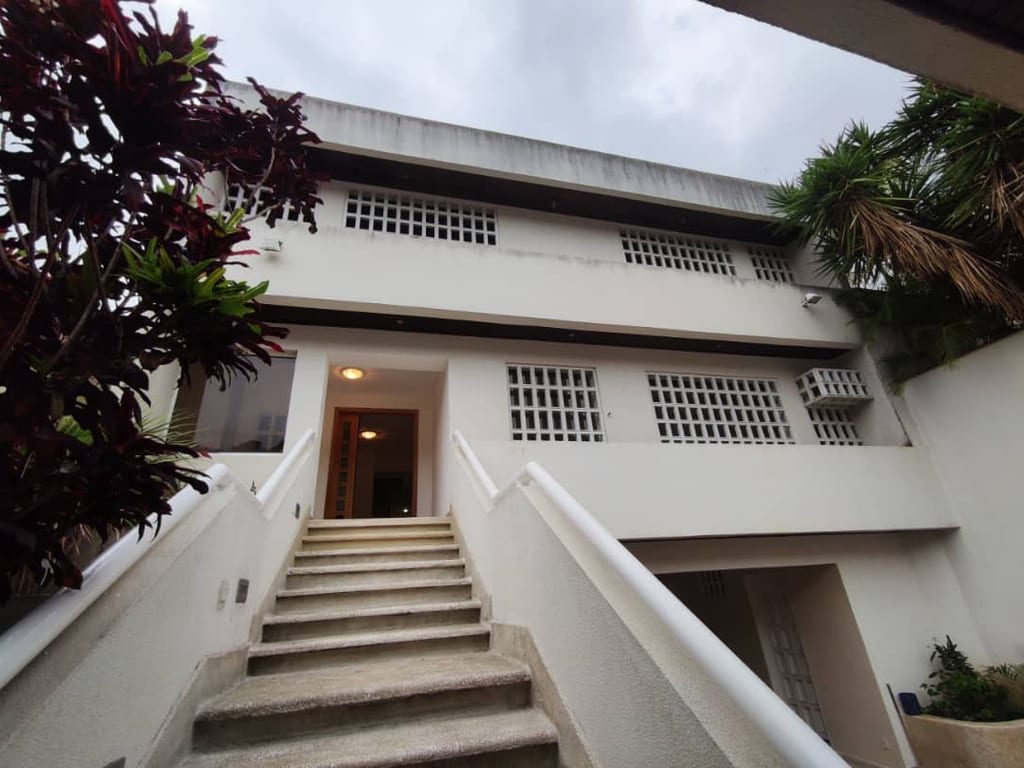 Casa en venta de 4 hab. y 731 m² en El Cafetal, Caracas