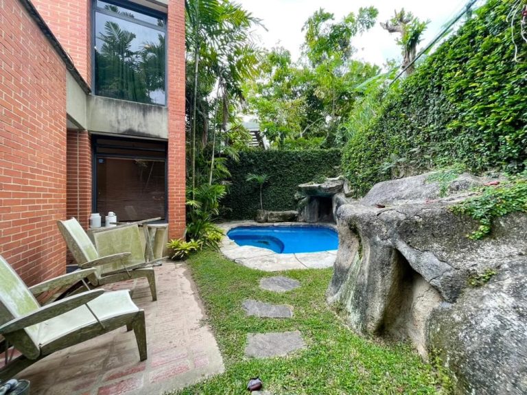 Casa en venta de 3 hab. y 430 m² en La Lagunita, Caracas