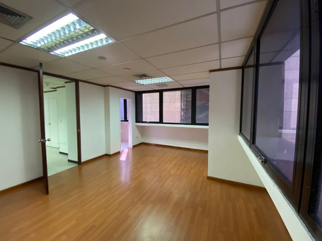 Oficina en venta de 206 m² en El Rosal, Caracas