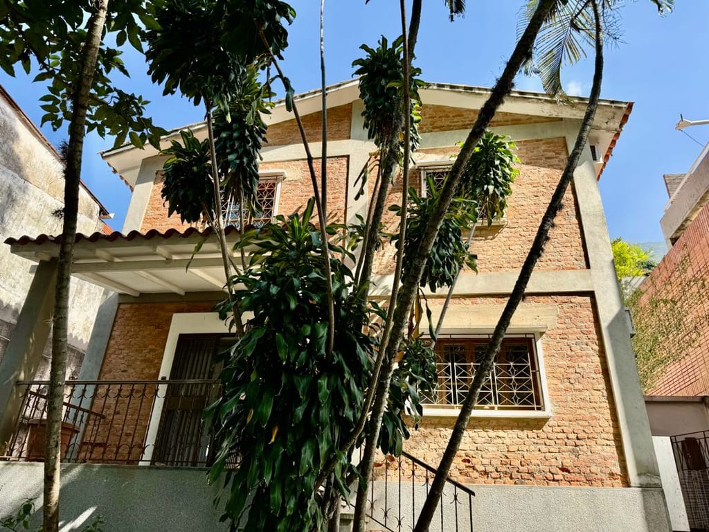 Casa en venta de 5 hab. y 350 m² en Los Palos Grandes, Caracas