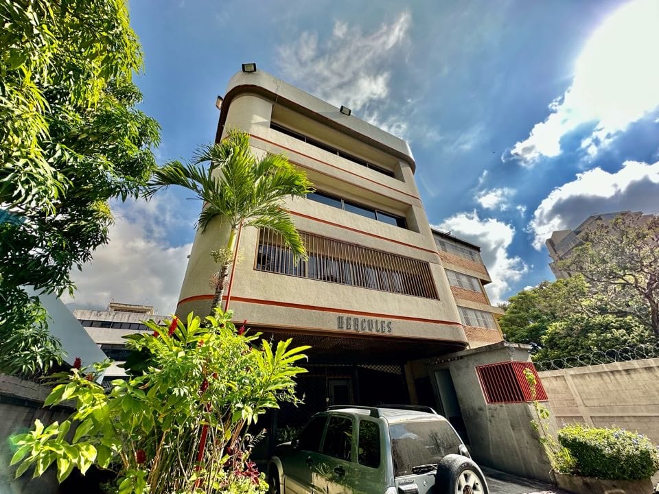 Edificio en venta de 788 m² en La Urbina, Caracas