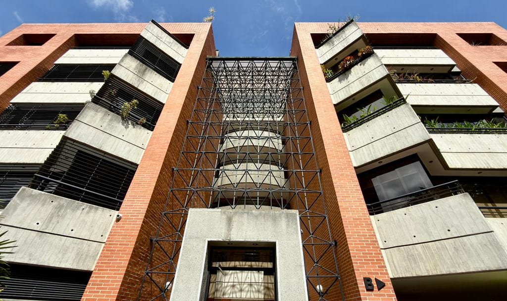Apartamento en alquiler de 2 hab. y 79 m² en La Castellana, Caracas