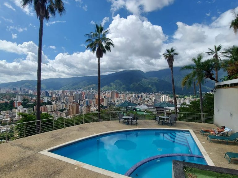 Apartamento en venta de 3 hab. y 280 m² en Chulavista, Caracas