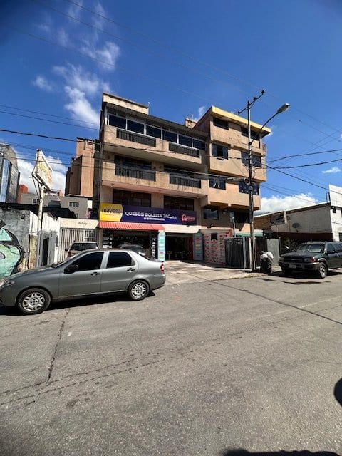 Edificio en venta de 749 m² en Boleíta Sur, Caracas