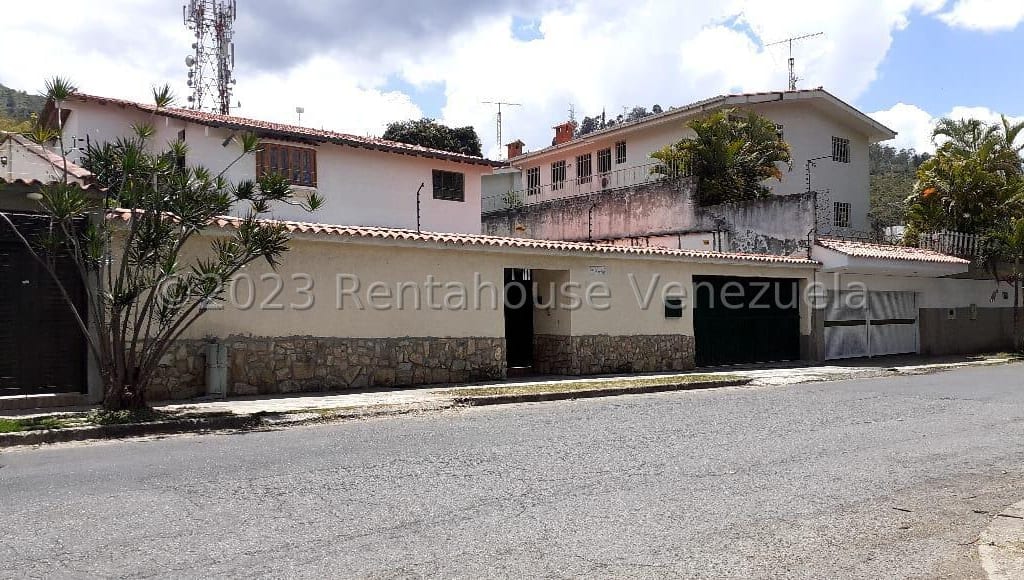 Casa en venta de 4 hab. y 502 m² en Sorocaima, Caracas