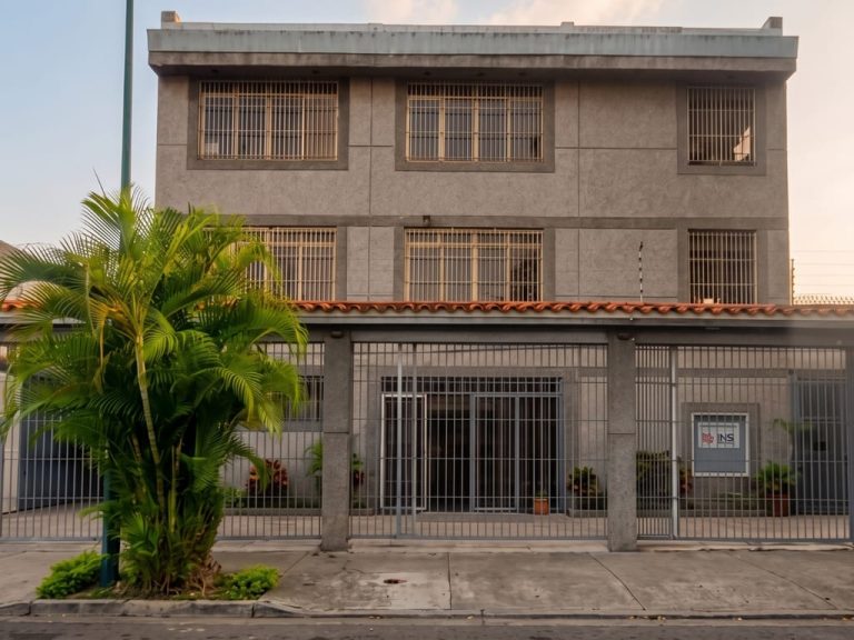 Local comercial en alquiler de 300 m² en Santa Mónica, Caracas