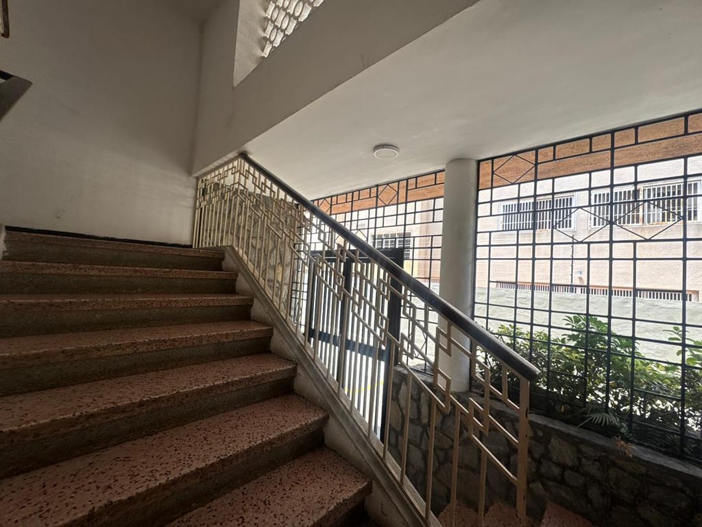Apartamento en alquiler de 3 hab. y 130 m² en Las Mercedes, Caracas
